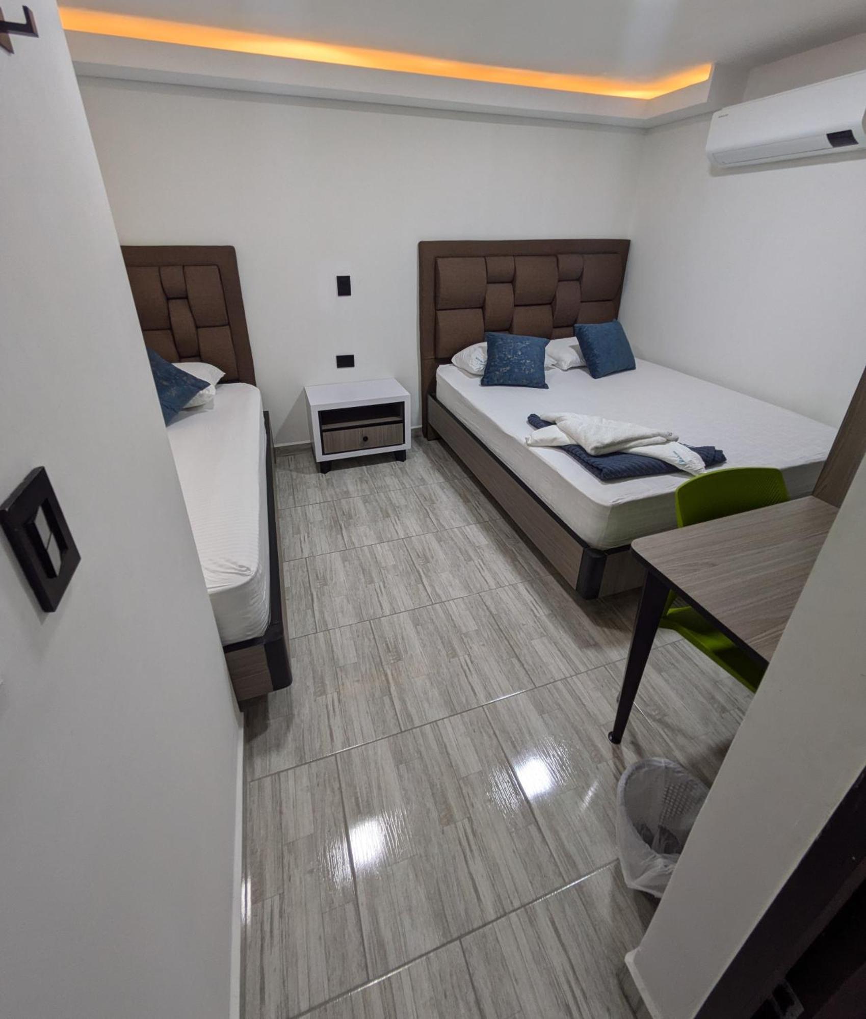 Hostel Boutique Nido De Loros Medellín Exteriör bild