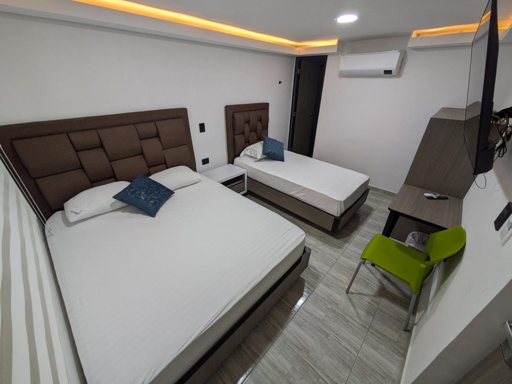 Hostel Boutique Nido De Loros Medellín Exteriör bild